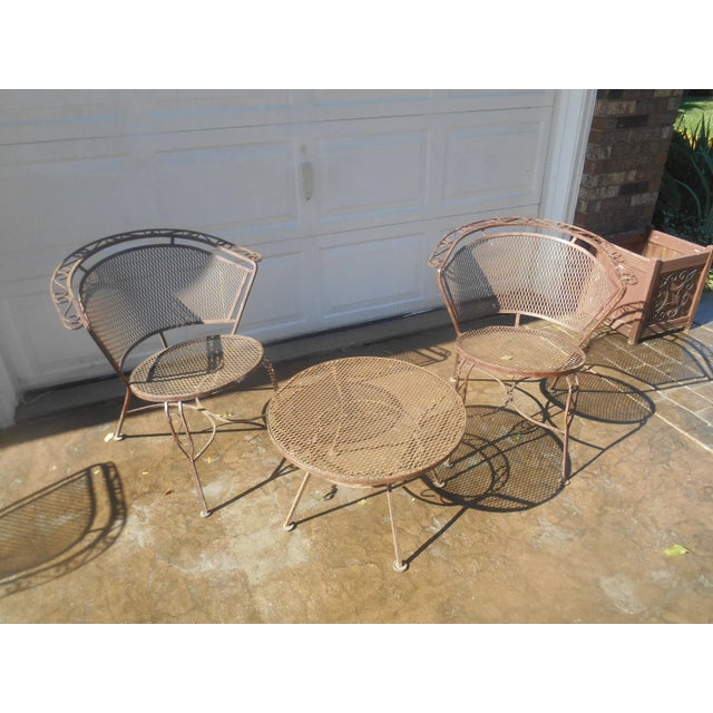 Vintage Wrought Iron Woodard Salterini Style Mid Century Outdoor Patio Set For Sale - Image 6 of 9