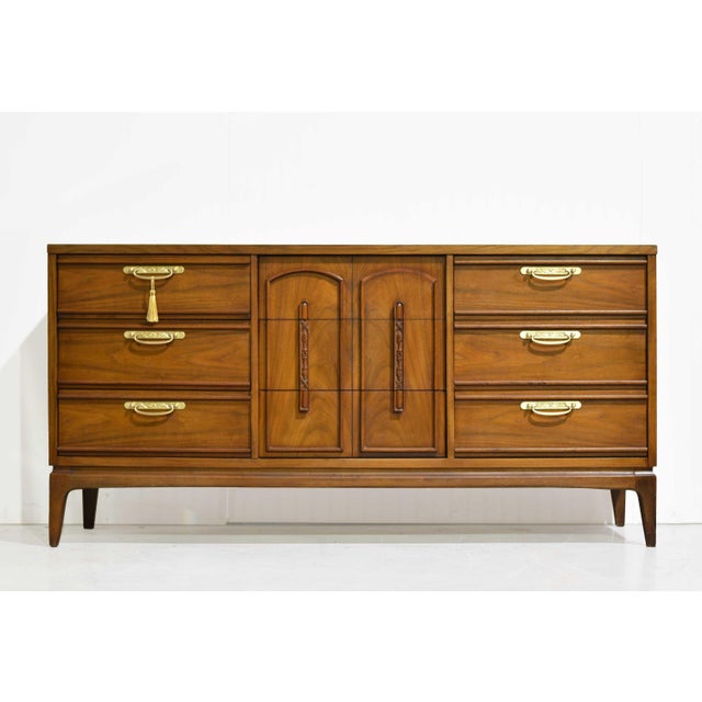 Mid-Century Modern 1960s Mid Century Modern Walnut Dresser by United Furniture For Sale - Image 3 of 15