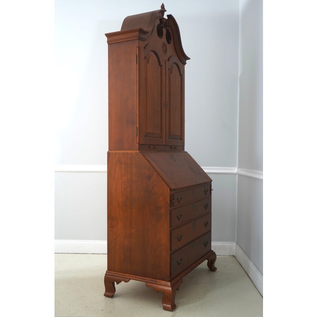 Age: Approx: 30 Years Old Details: Bench Made Hand Crafted Hand Dovetailed Drawer Construction High Quality Construction...