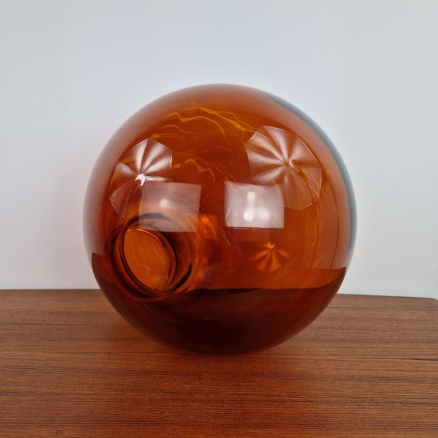 1980s Industrial Amber Glass Evaporation Flask from Buchi, 1980s For Sale - Image 5 of 9