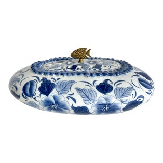 Maitland-Smith Blue and White China Incense Potpourri Lidded Dish For Sale