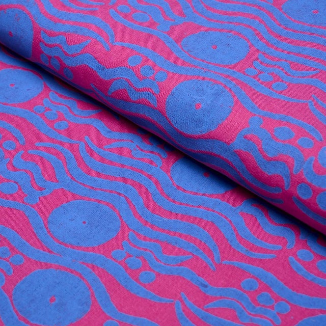 Schumacher Schumacher Bosphorus Hand Block Fabric In Fuchsia & Blue For Sale - Image 4 of 5