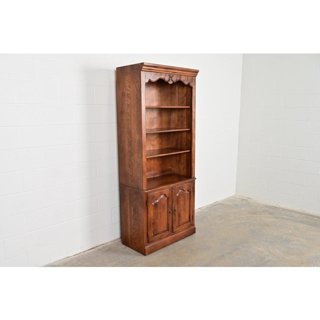 French Provincial Ethan Allen French Provincial Louis XV Solid Maple Bookcase or Display Cabinet For Sale - Image 3 of 13