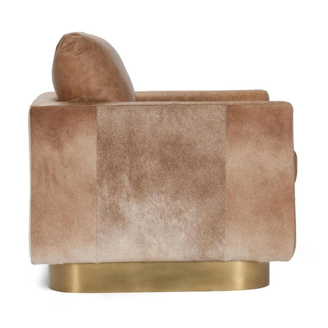 Farmhouse Caramel Leather & Hide Accent Chair For Sale - Image 3 of 4