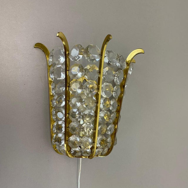 Vintage Austrian Wall Light in Brass and Crystal Glass from Bakalowits & Söhne, 1950s For Sale - Image 3 of 16