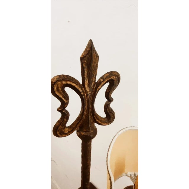 Medieval Table Lamp in Hammered Brass For Sale - Image 5 of 13