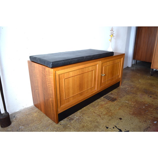 Wood Vintage Chest of Drawers in Walnut, 1960s For Sale - Image 7 of 8