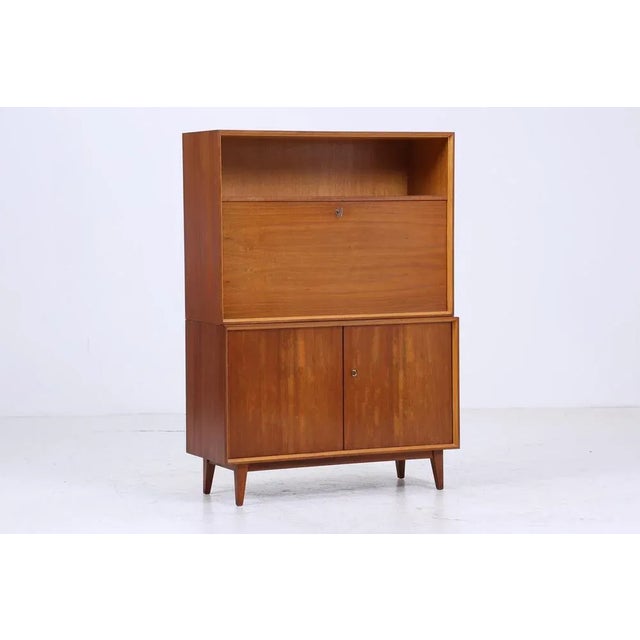 Mid-Century Linen Cabinet, 1960s For Sale - Image 3 of 11