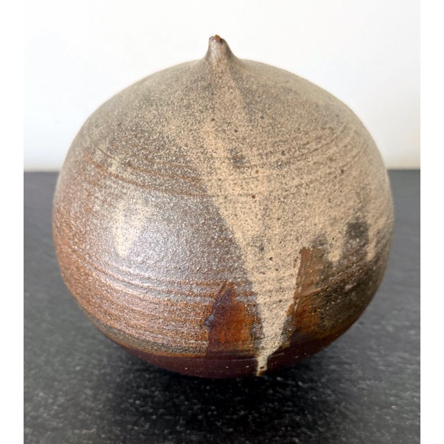 Ceramic Moon Pot with Salt Firing and Rattle by Toshiko Takaezu For Sale - Image 13 of 18