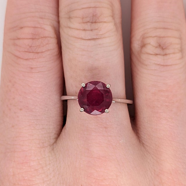 2020s 3.8ct Beautiful Red Ruby Ring in Solid 14k White Gold Round 9mm | Solitaire Ring, Size 6.75 For Sale - Image 5 of 7