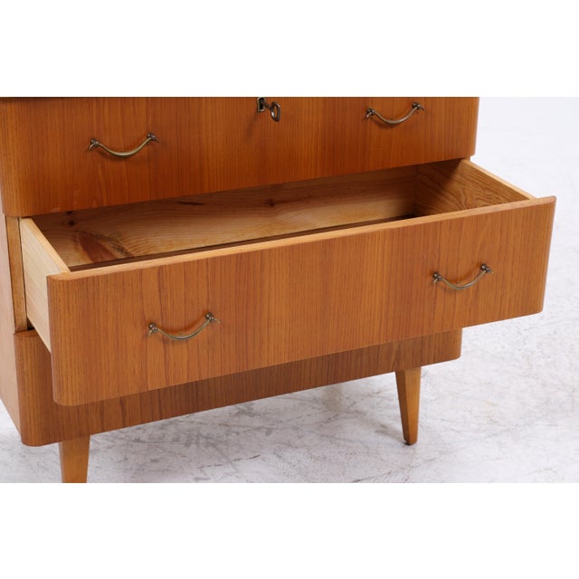 Vintage Chest of Drawers in Wood For Sale - Image 9 of 13