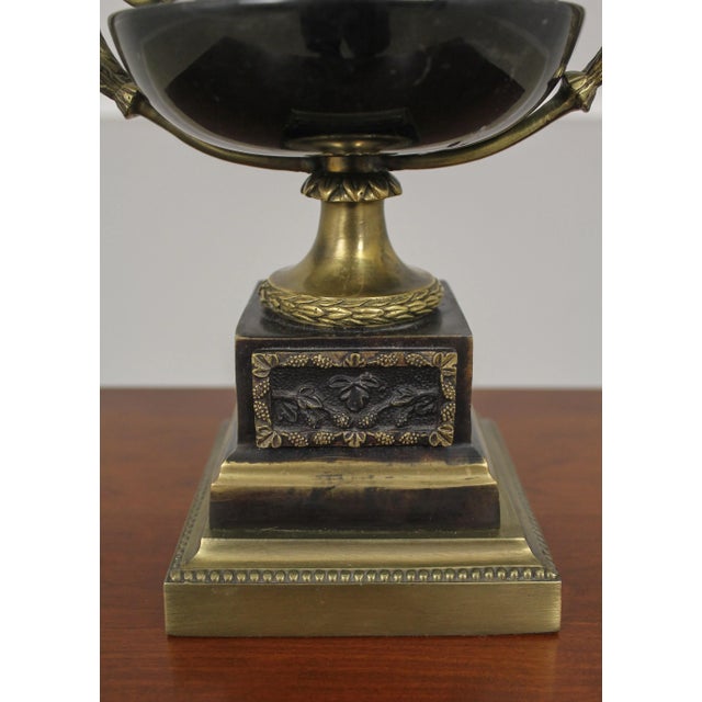 Marble & Bronze Urn Shaped Classical Table Lamp For Sale In Philadelphia - Image 6 of 12