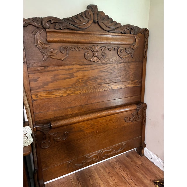 1895 Museum-Quality Quarter-Sawn Tiger Oak 4-Piece Bedroom Suite – Documented Provenance For Sale - Image 15 of 17