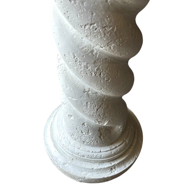 1980s White Plaster Twisted Spiral Column Floor Lamp in the Style of Michael Taylor, John Dickinson & Serge Roche and Lattice-Print Pagoda Lampshade For Sale In Jacksonville, FL - Image 6 of 6