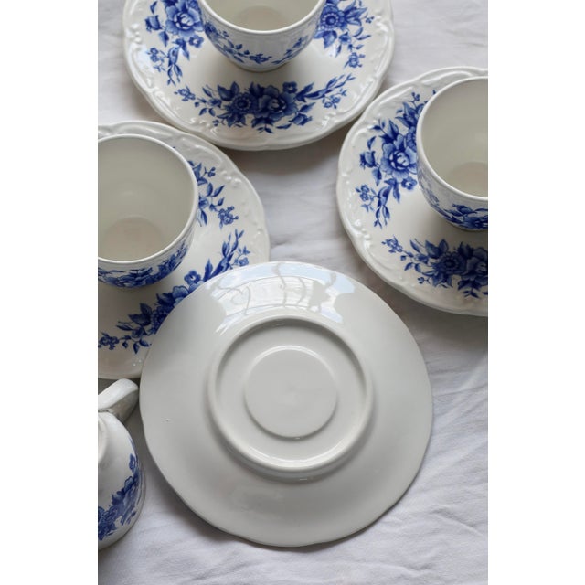 1980s Antique Blue and White Earthenware Cups and Saucers from Sarreguemines, 1980s, Set of 8 For Sale - Image 5 of 7