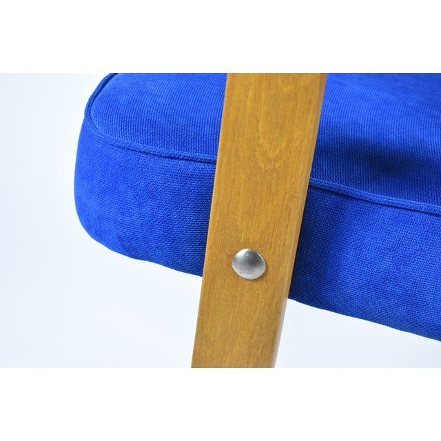 Oak 366 Armchair by J. Chierowski, 1960s For Sale - Image 11 of 12