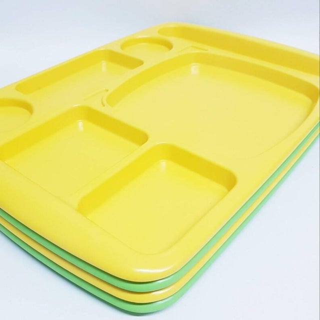 1970s Space Age TV Dinner Trays by Bismuth, Paris, 1970s, Set of 4 For Sale - Image 5 of 16