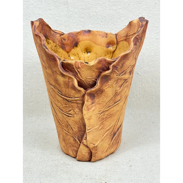 Vintage 1970's David Heger terracotta pottery molded grape leaf vase. This is a pre-owned item so please see all pictures...
