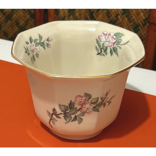 Lenox Lenox Serenade Jardiniere For Sale - Image 4 of 9