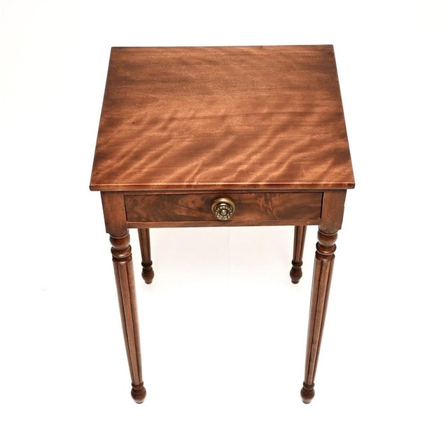 Early 19th Century Antique Georgian Walnut Side Table, 1800 For Sale - Image 5 of 10