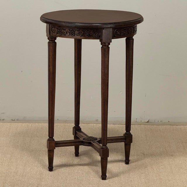 Antique French Louis XVI Style Hand Carved Walnut Guéridon ~ Side Table For Sale - Image 4 of 17