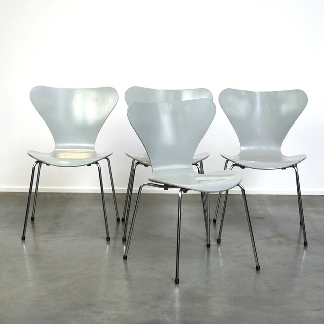 Danish Grey Butterfly Chairs from Fritz Hansen, 1984, Set of 4 For Sale - Image 14 of 14