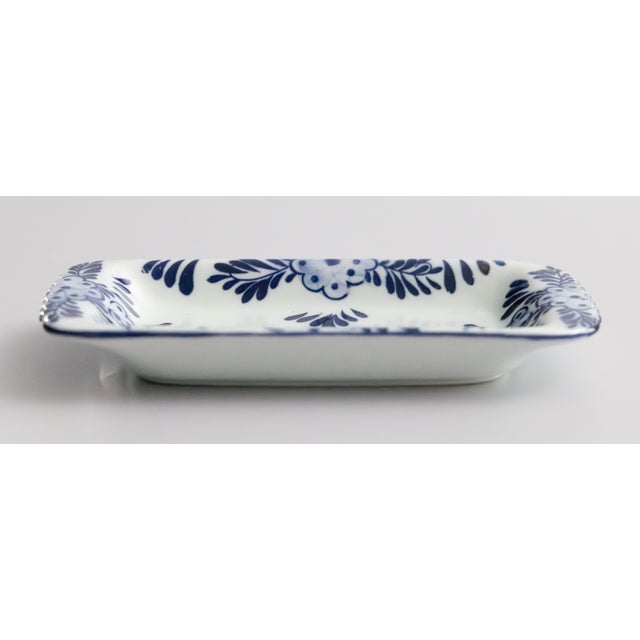 Mid 20th Century Vintage Dutch Delft Blue & White Floral Jewelry Dresser Tray Vide-Poche For Sale - Image 5 of 7