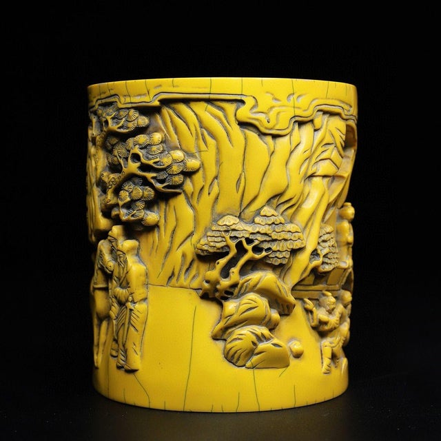 Chinese Vintage Chinese Faux Ivory "Bo Le Appraises a Horse" Carved Brush Pot - 1750g For Sale - Image 3 of 10