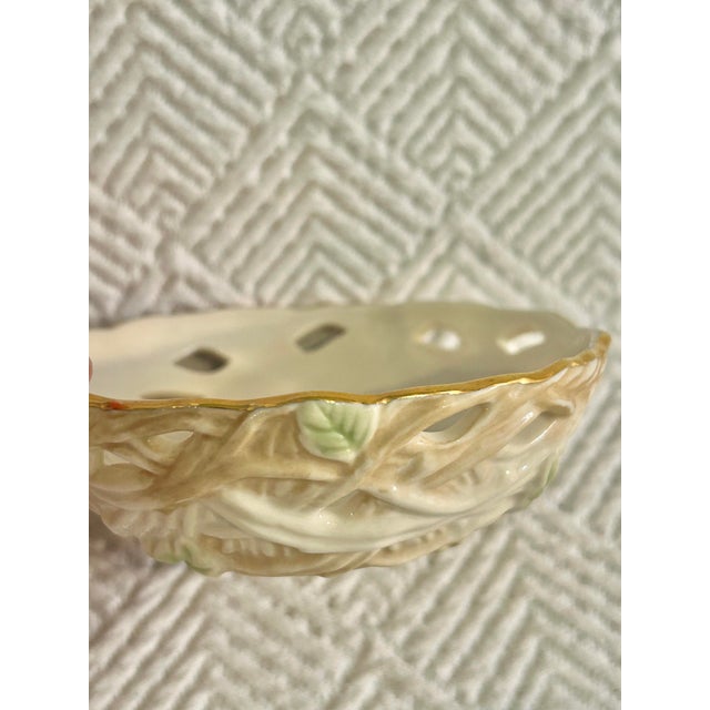 Early 2000’s Lenox “Just Nesting” Fine China Bird Salt and Peppers - Set of 5 Pieces For Sale In New Orleans - Image 6 of 11