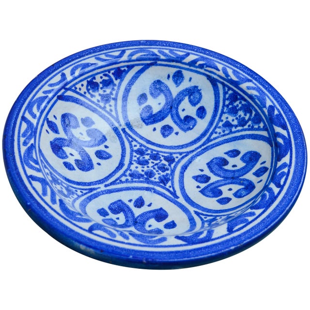 Blue Moroccan Ceramic Plate For Sale In New York - Image 6 of 8