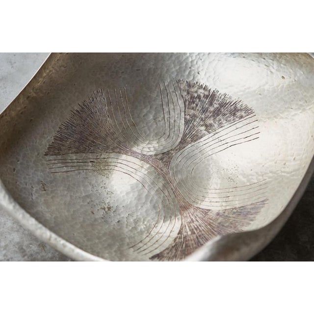 Metal Mid-Century Italian Centerpiece in Hand Hammered Silver Plated Metal, 1950s For Sale - Image 7 of 8