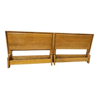Mid Century Modern Russel Wright Birch Twin Beds, Modern Mates, for Conant Ball - a Pair For Sale