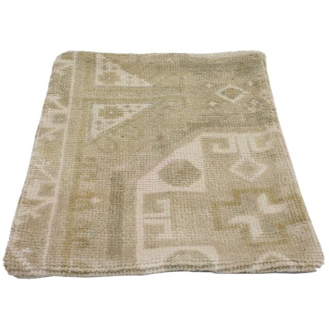 Contemporary Vintage Turkish Oushak Pillow Cover - 01'04 x 01'07 For Sale - Image 3 of 4