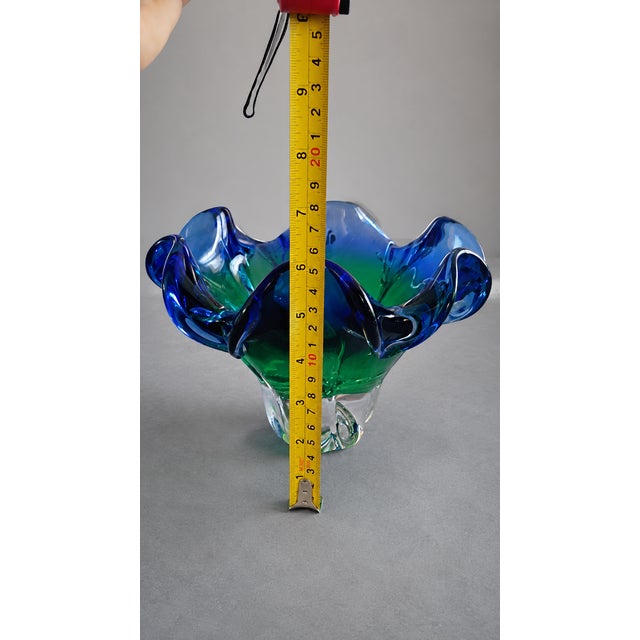 1950s Josef Hospodka Chribska Czech Hand Blown Art Glass Vase Bowl Blue Green Ruffled Edge Centerpiece (8" Diameter) For Sale - Image 5 of 5