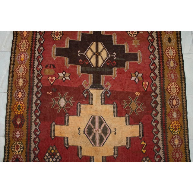 1970s Handwoven Turkish Kilim Rug Tribal Earth Tones Organic Wool Rug - 5′5″ X 12′1″ For Sale - Image 14 of 18