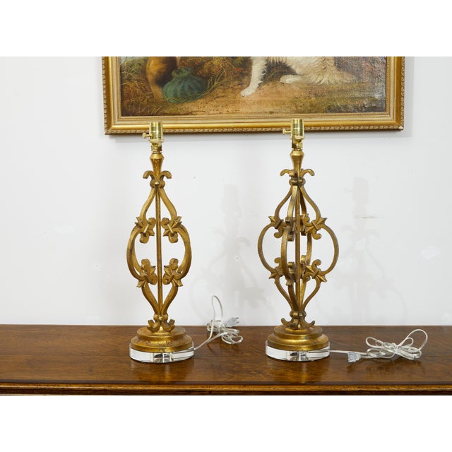 Mid 20th Century Pair of French Midcentury Gilt Metal Table Lamps with Scrolls and Fleur de Lys For Sale - Image 5 of 8