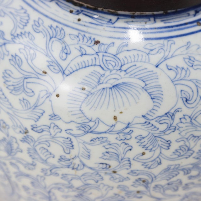 Blue and White Porcelain Ginger Jar With Plants Motif For Sale - Image 9 of 11