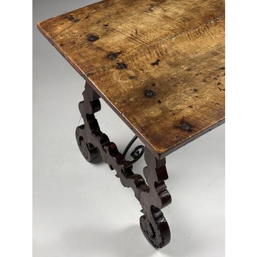Antique Spanish Table in Walnut, 1700s For Sale - Image 5 of 18