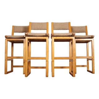 Set of Four Vintage Postmodern Swiveling Bar Stools in Oak and Tawny Bouclé For Sale