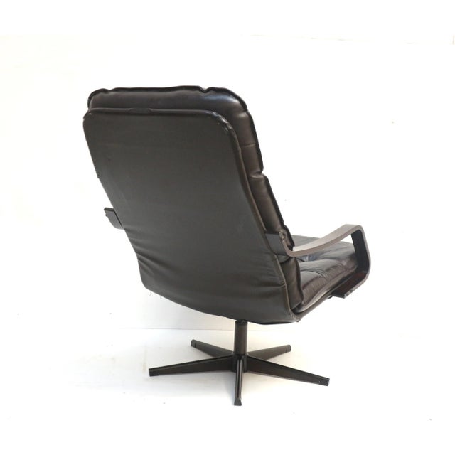 Vintage Leather Armchair, 1970s, in Good conditions. Designed 1970 to 1979