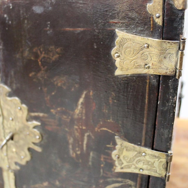 Antique Lacquered and Painted Traval Jewelry Cabinet, 1800s For Sale - Image 17 of 18