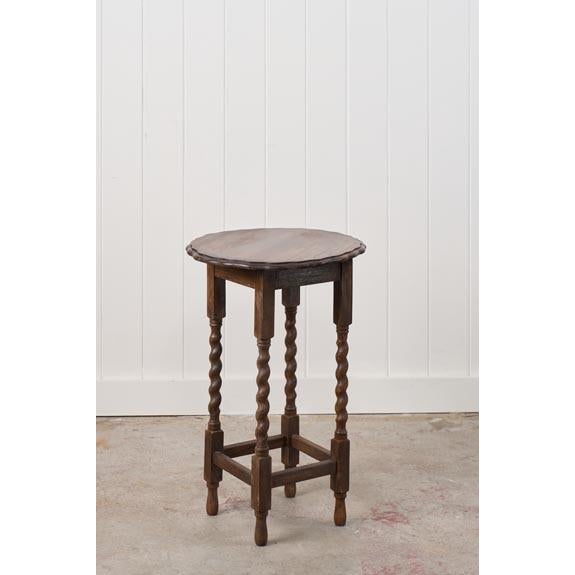 Antique English Round Oak Barley Twist Table With Scalloped Edge For Sale - Image 4 of 8