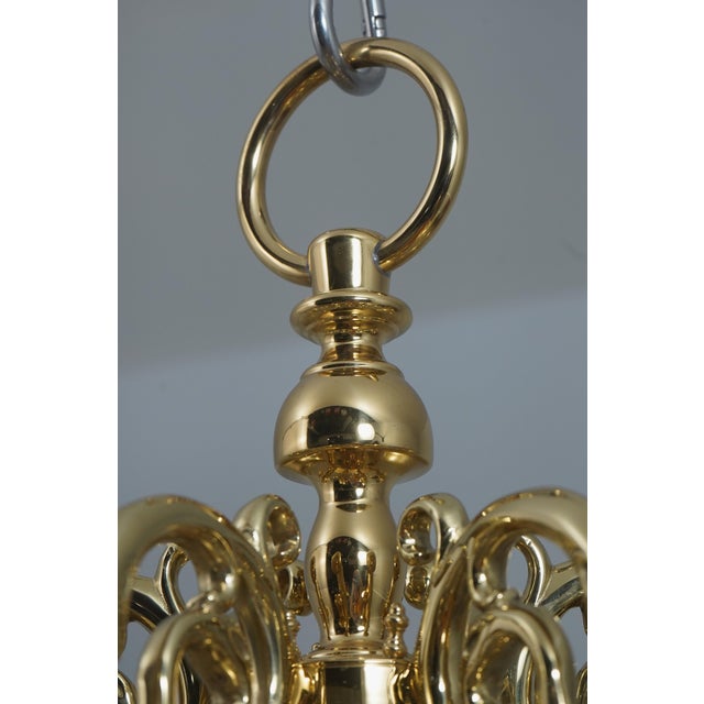Virginia Metalcrafters Colonial Williamsburg Brass Chandelier For Sale - Image 9 of 10