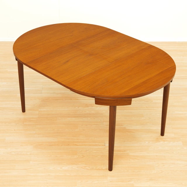 Wood 1970s Roundette Dining Table and Chairs by Hans Olsen for Frem Rojle For Sale - Image 7 of 18