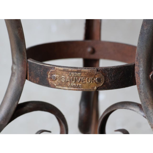 French Antique Arras Bistro Table in Wrought Iron with Horseshoe Feet, 1890s For Sale - Image 6 of 12