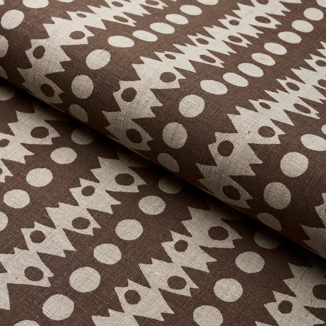 Schumacher SAMPLE - Schumacher X Drusus Tabor Trickledown Fabric In Brown On Natural For Sale - Image 4 of 4