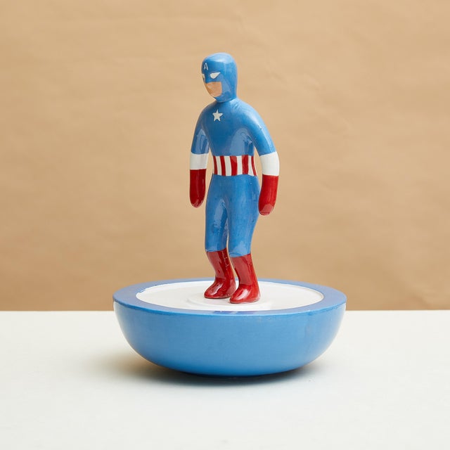 Subbuteo Ornament Sculpture in Double-Mold Ceramic from Artigianato Italiano For Sale - Image 4 of 4