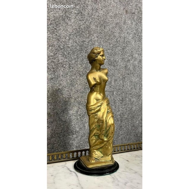Bronze statue with a gilt patina depicting the Venus de Milo Late 19th century H 25 x 10 cm