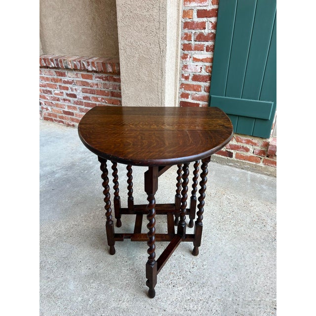 1920s Antique English Petite Drop Leaf Table Barley Twist Gateleg Tiger Oak C1920 For Sale - Image 5 of 18