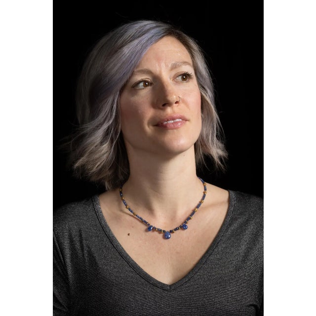 Contemporary 1990s Faceted Sapphire and 22K Gold Necklace by Deborah Lockhart Phillips For Sale - Image 3 of 4